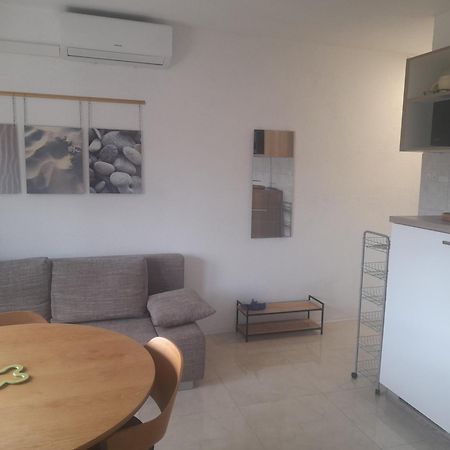 Apartments Malou 바스카보다 객실 사진